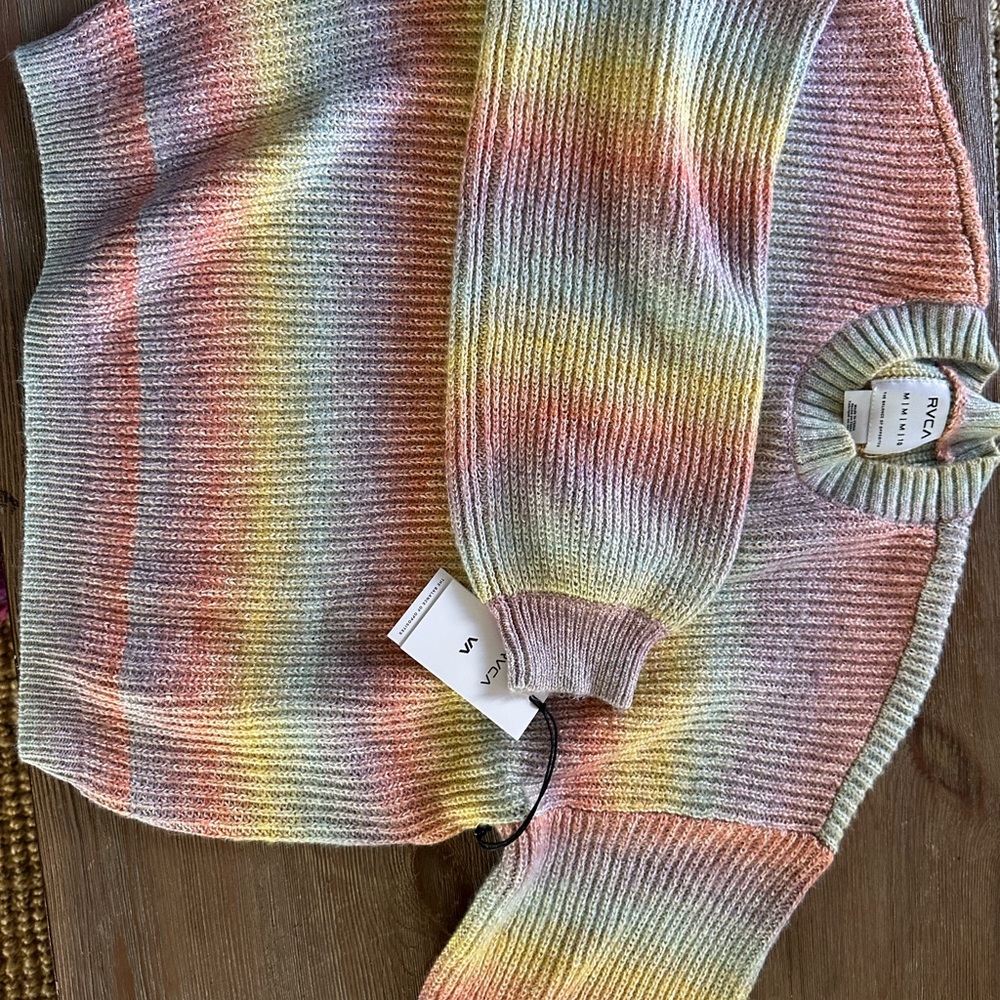 Colorful Women's RCA sweater new